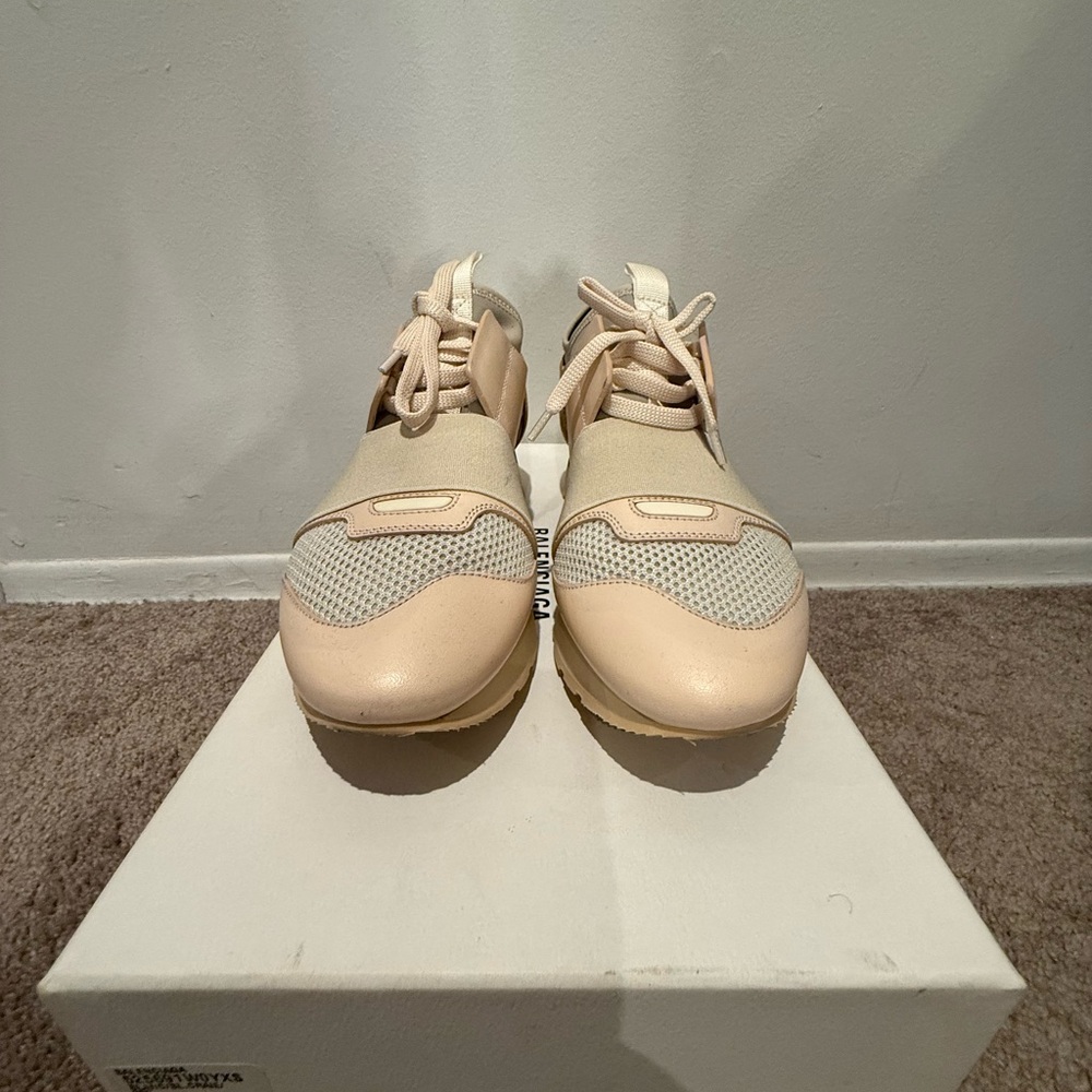 Balenciaga Women’s Cream Sneakers - Picture 3 of 8